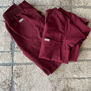 Figs Burgundy Set